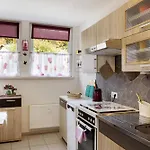 Alt Apartment *