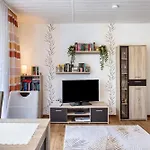 Apartment Alt *