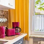 Alt Apartment *