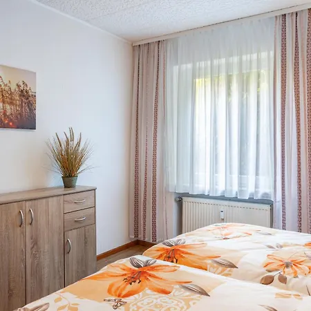 Alt * Naumburg (Hessen)