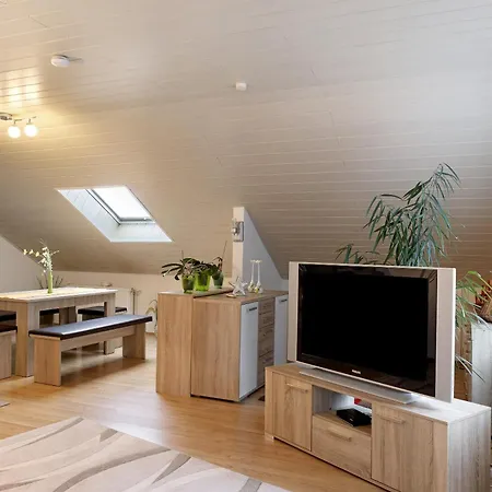 Alt * Naumburg (Hessen)